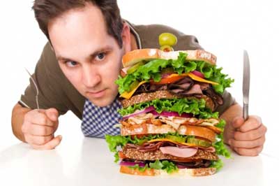 прием большого количества пищи